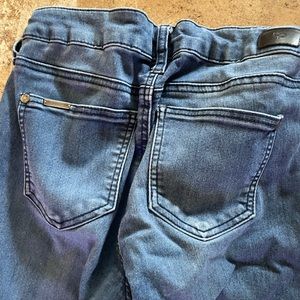 Celebrity Pink stretch skinny jeans size 7